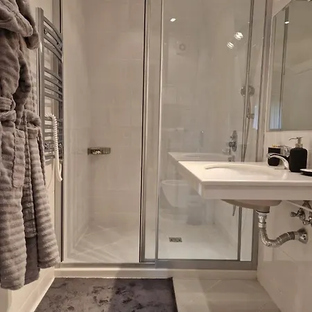 Apartment Sensation 2 *