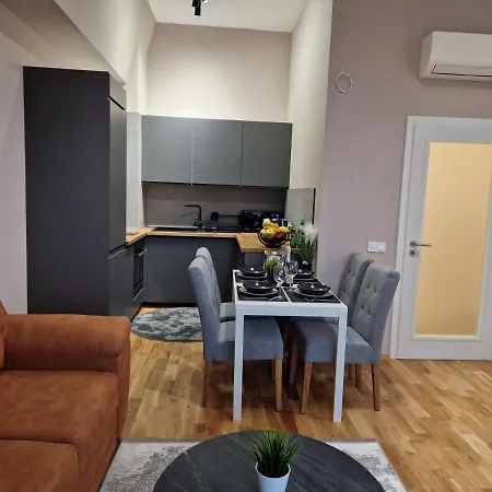 Sensation 2 Apartment *